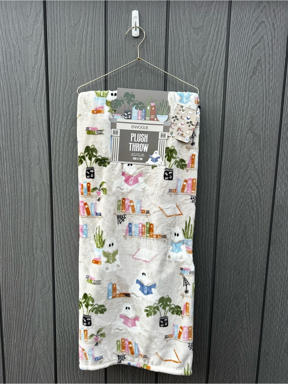 Ghosts Reading and Plants Print - Envogue White Plush Throw Blanket NWT